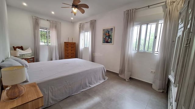 2 Zimmer Villa zu verkaufen in Oliva mit Garage - 259.950 € (Ref: 9309414)