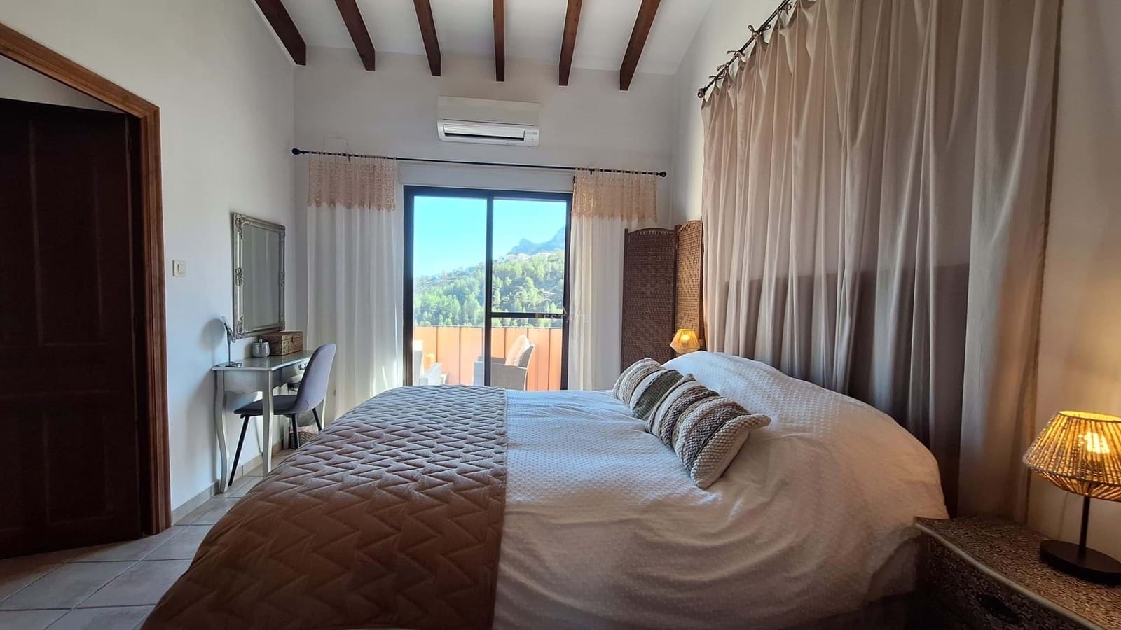 6 sovrum Villa till salu i Pego med pool - 565 000 € (Ref: 9345299)