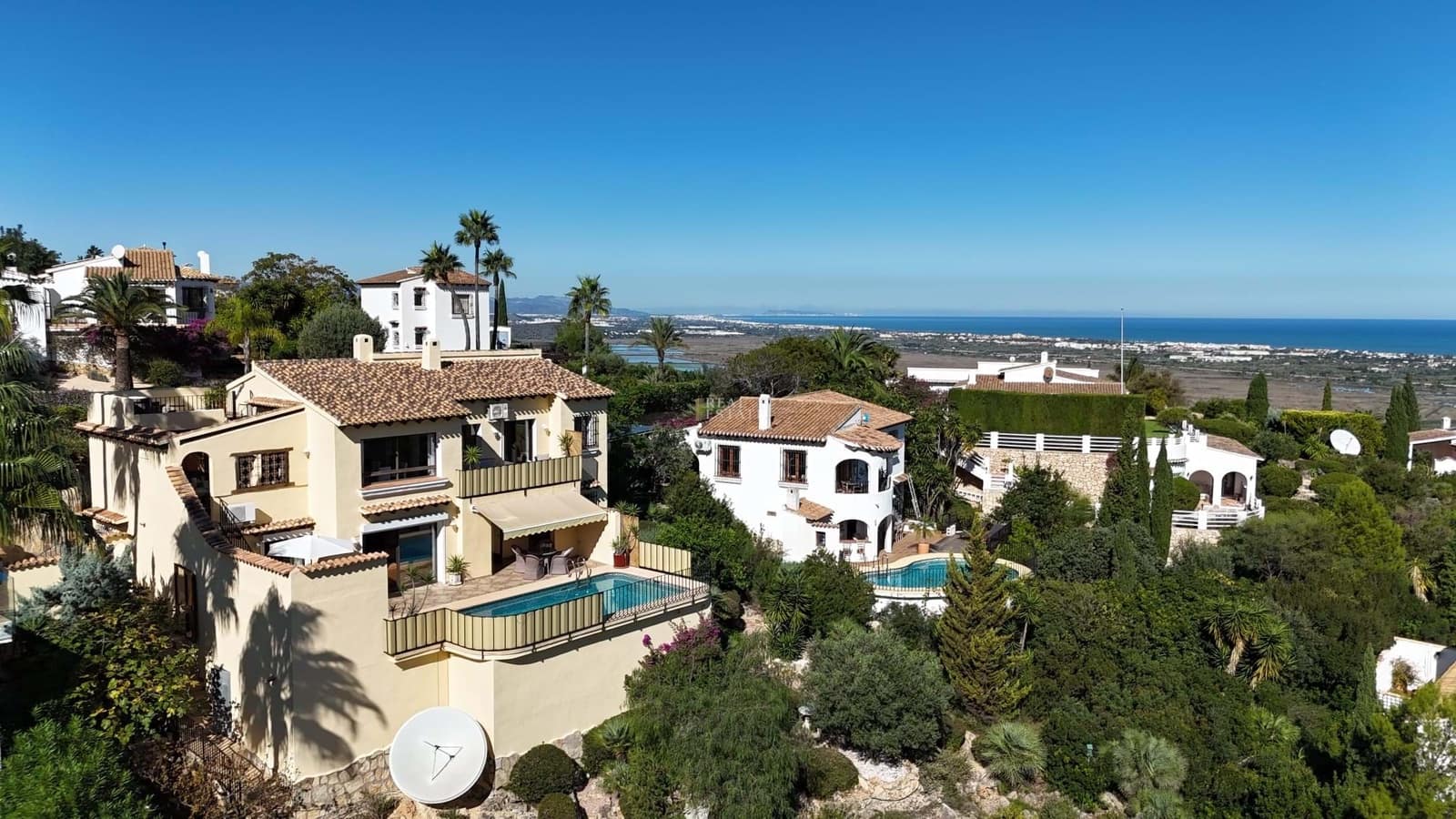 6 sovrum Villa till salu i Pego med pool - 565 000 € (Ref: 9345299)