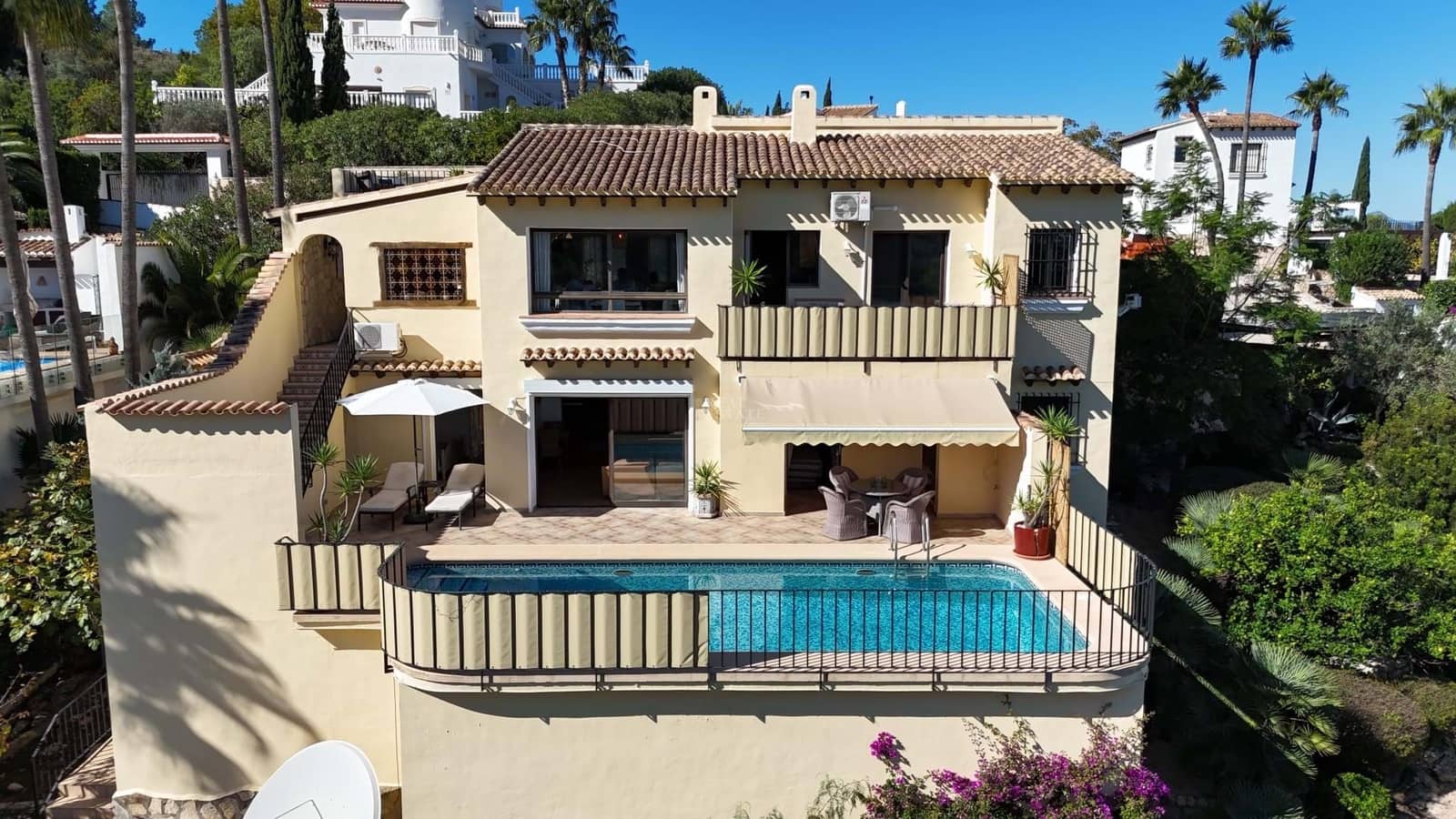 6 sovrum Villa till salu i Pego med pool - 565 000 € (Ref: 9345299)