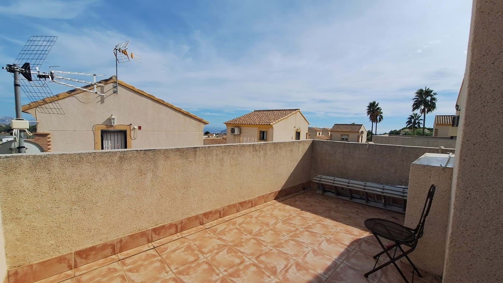 3 bedroom Villa for sale in Polop with pool - € 280,000 (Ref: 9356419)