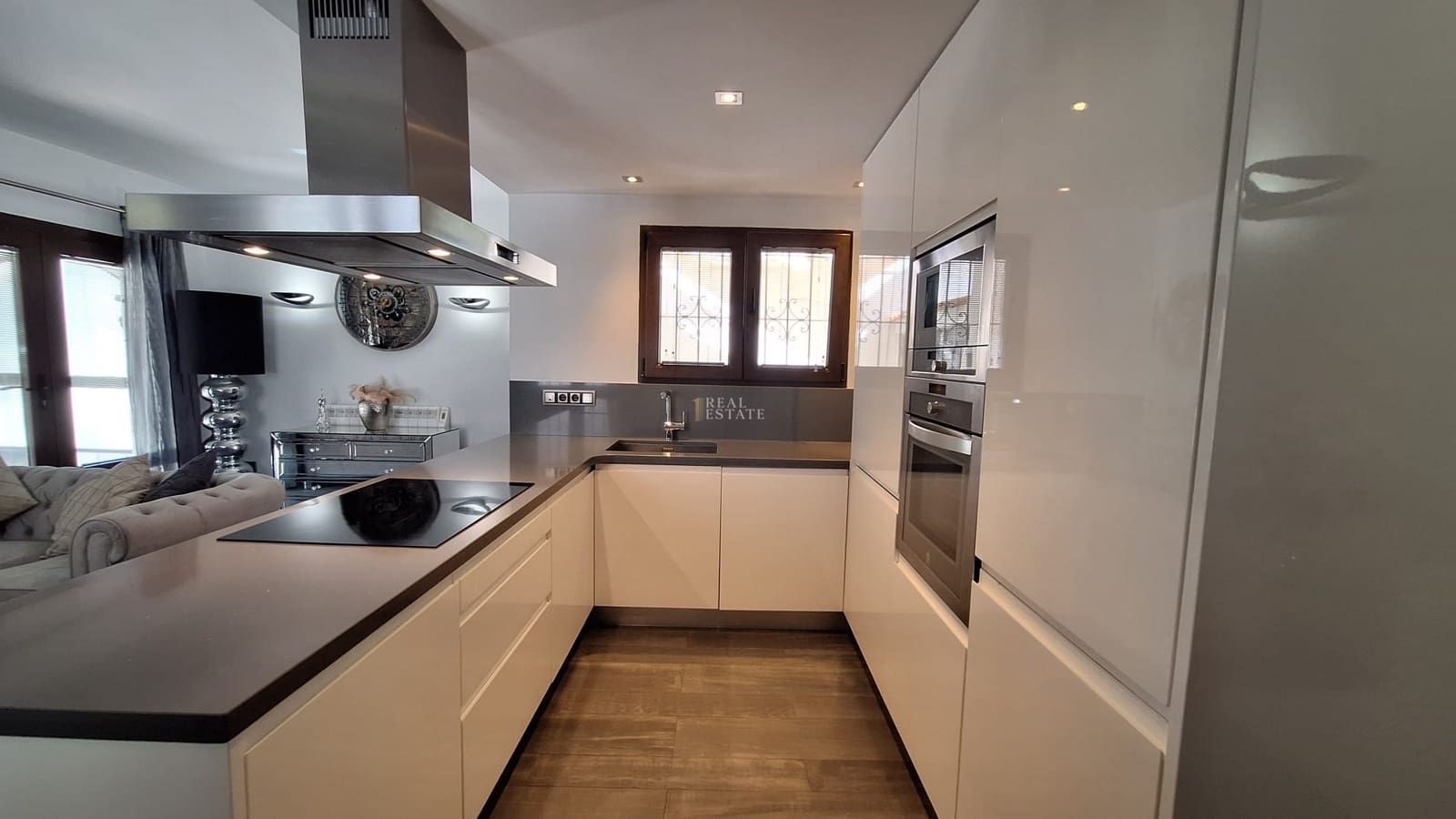 Chalet de 3 habitaciones en Moraira en venta con piscina - 575.000 € (Ref: 9371434)