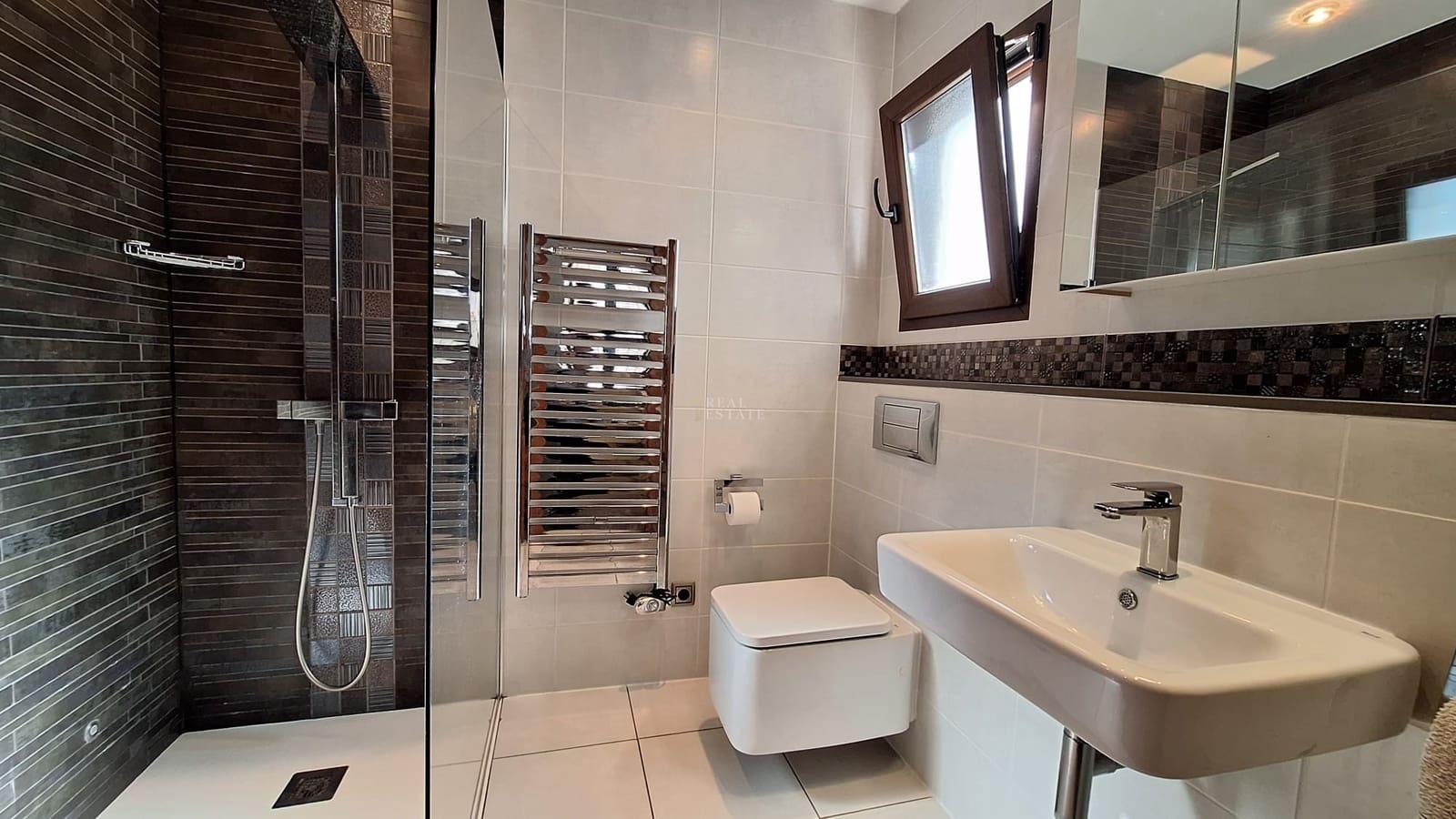 Chalet de 3 habitaciones en Moraira en venta con piscina - 575.000 € (Ref: 9371434)