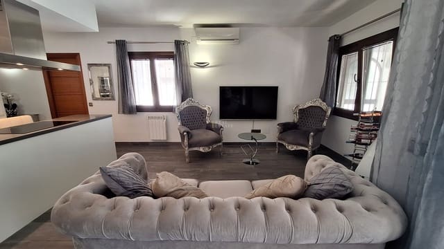 Chalet de 3 habitaciones en Moraira, Teulada-Moraira en venta con piscina - 575.000 € (Ref: 9371434)