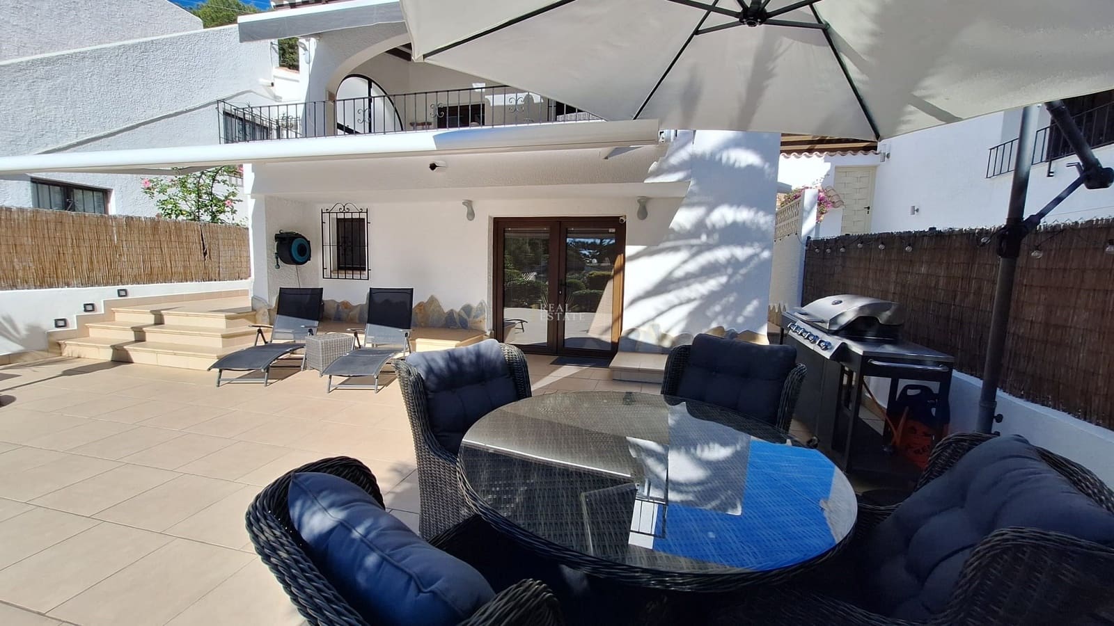 Chalet de 3 habitaciones en Moraira en venta con piscina - 575.000 € (Ref: 9371434)