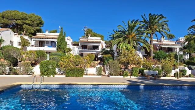 Chalet de 3 habitaciones en Moraira, Teulada-Moraira en venta con piscina - 575.000 € (Ref: 9371434)