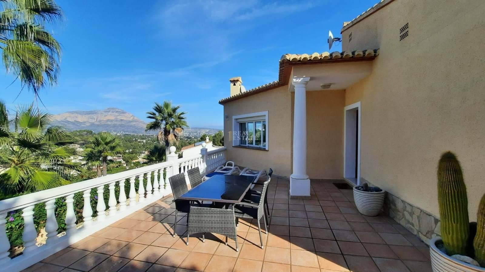 3 quarto Moradia para venda em Javea / Xabia com piscina - 575 000 € (Ref: 9384879)