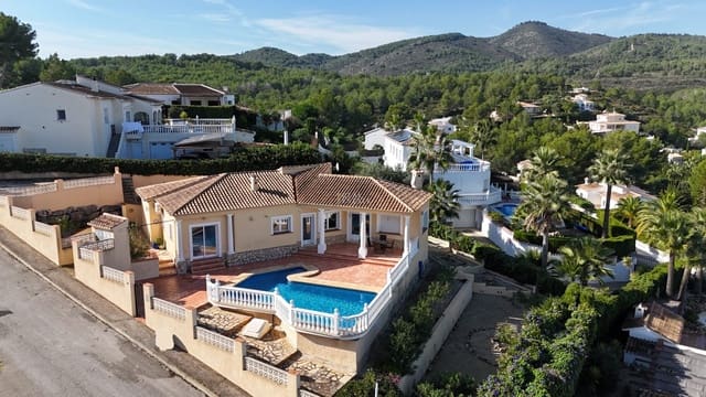 3 quarto Moradia para venda em Javea / Xàbia com piscina - 575 000 € (Ref: 9384879)