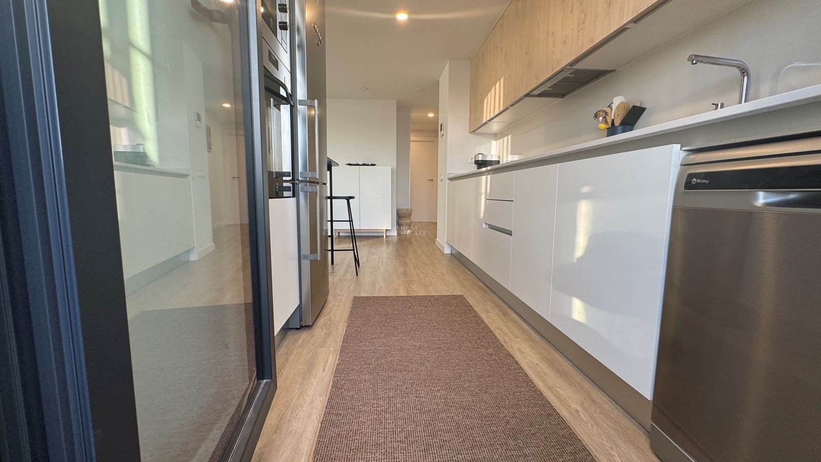 3 makuuhuone Huoneisto myytävänä paikassa Alicante kaupunki mukana uima-altaan 
autotalli - 425 000 € (Ref: 9386649)