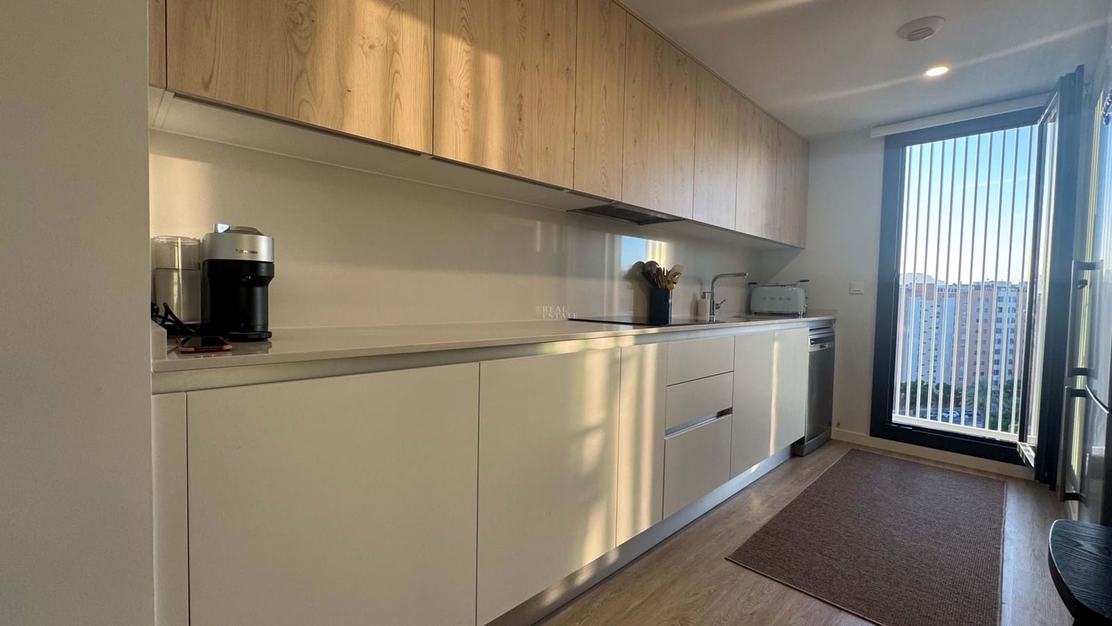 3 makuuhuone Huoneisto myytävänä paikassa Alicante kaupunki mukana uima-altaan 
autotalli - 425 000 € (Ref: 9386649)