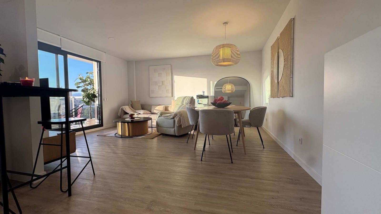 3 makuuhuone Huoneisto myytävänä paikassa Alicante kaupunki mukana uima-altaan 
autotalli - 425 000 € (Ref: 9386649)