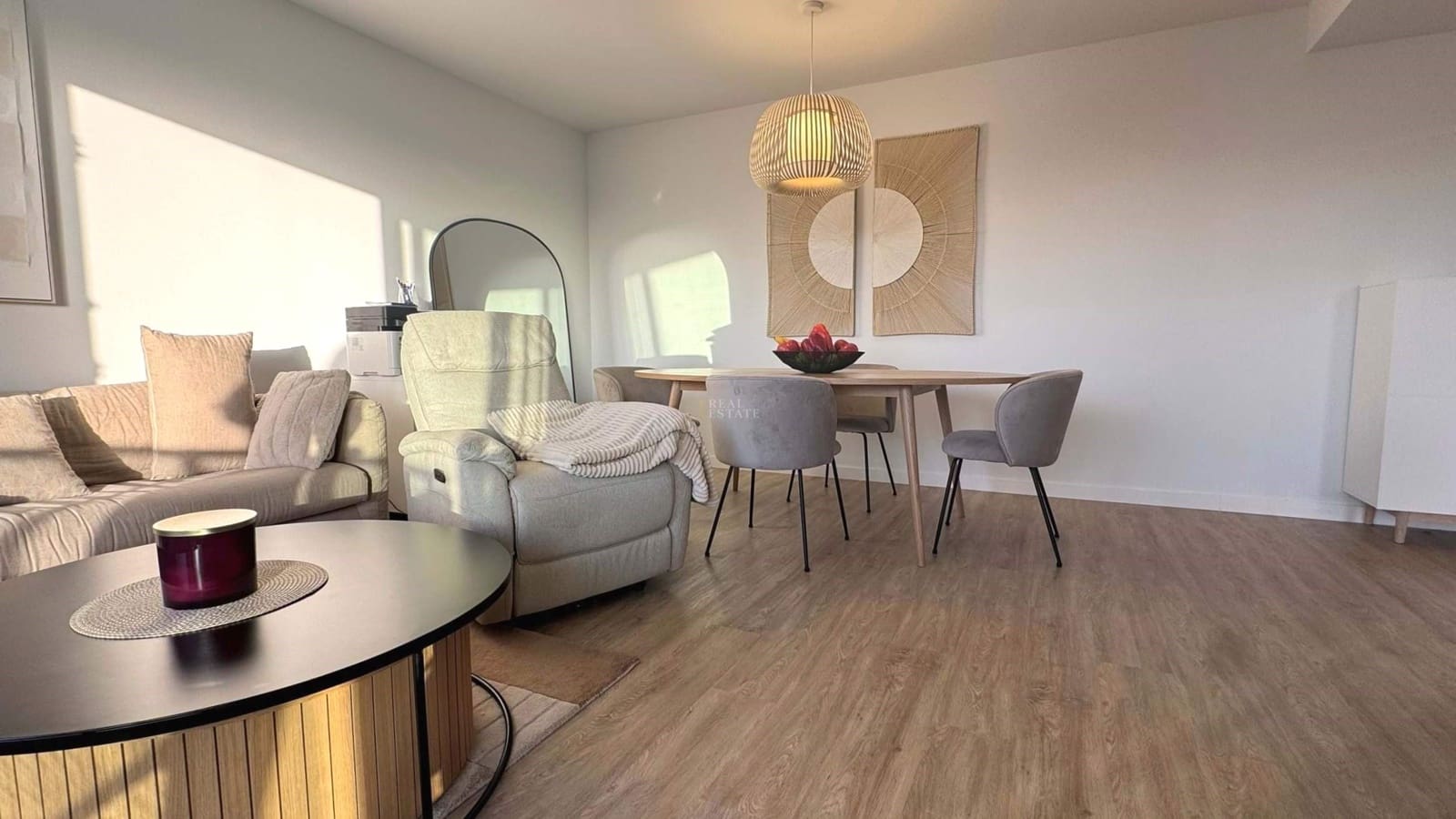 3 makuuhuone Huoneisto myytävänä paikassa Alicante kaupunki mukana uima-altaan 
autotalli - 425 000 € (Ref: 9386649)