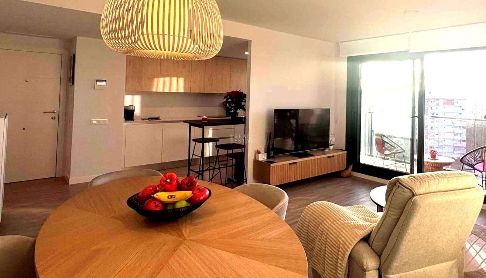 3 makuuhuone Huoneisto myytävänä paikassa Alicante kaupunki mukana uima-altaan 
autotalli - 425 000 € (Ref: 9386649)