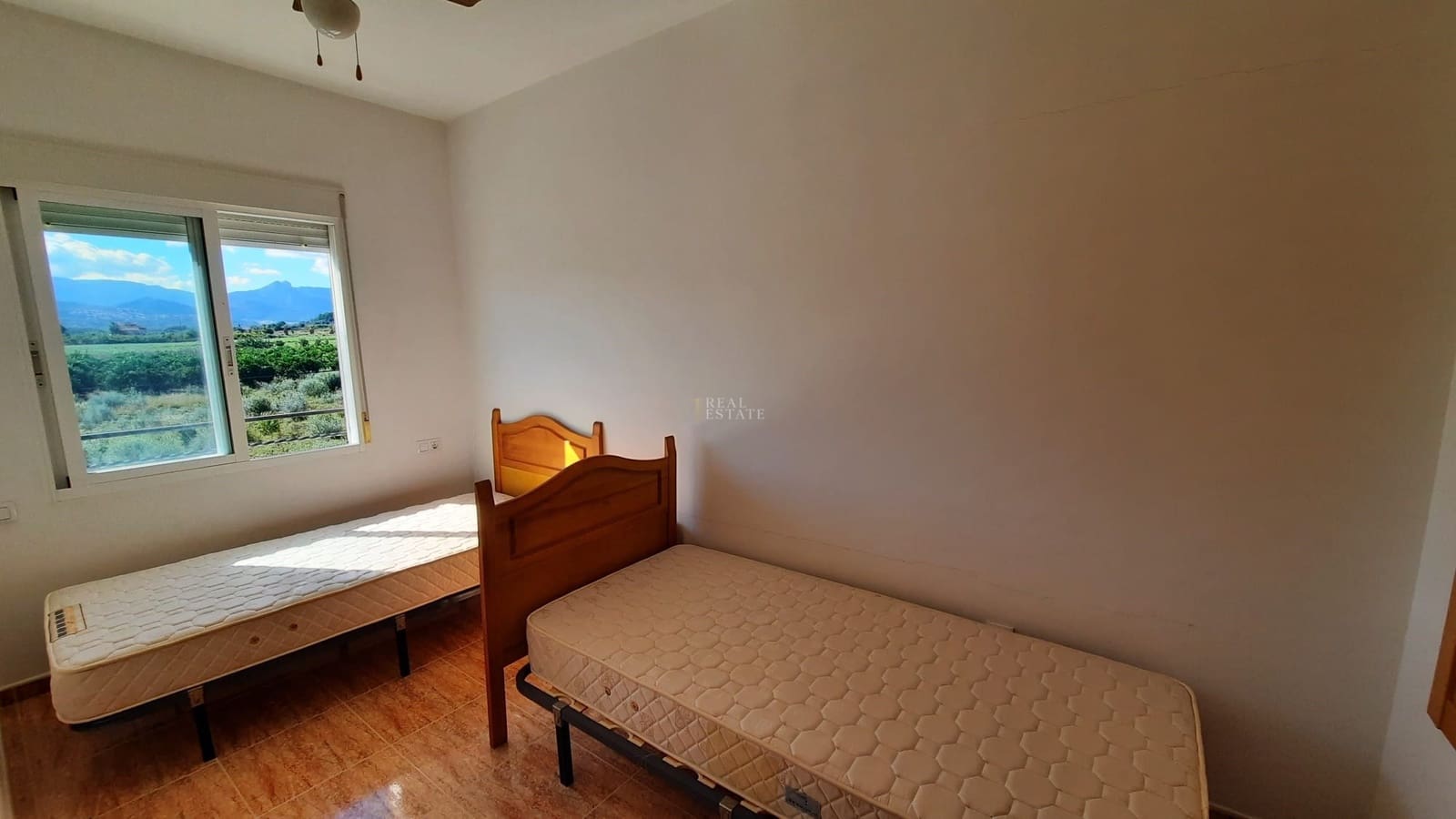 3 makuuhuone Omakotitalo myytävänä paikassa Beniarbeig mukana 
autotalli - 225 000 € (Ref: 9400014)