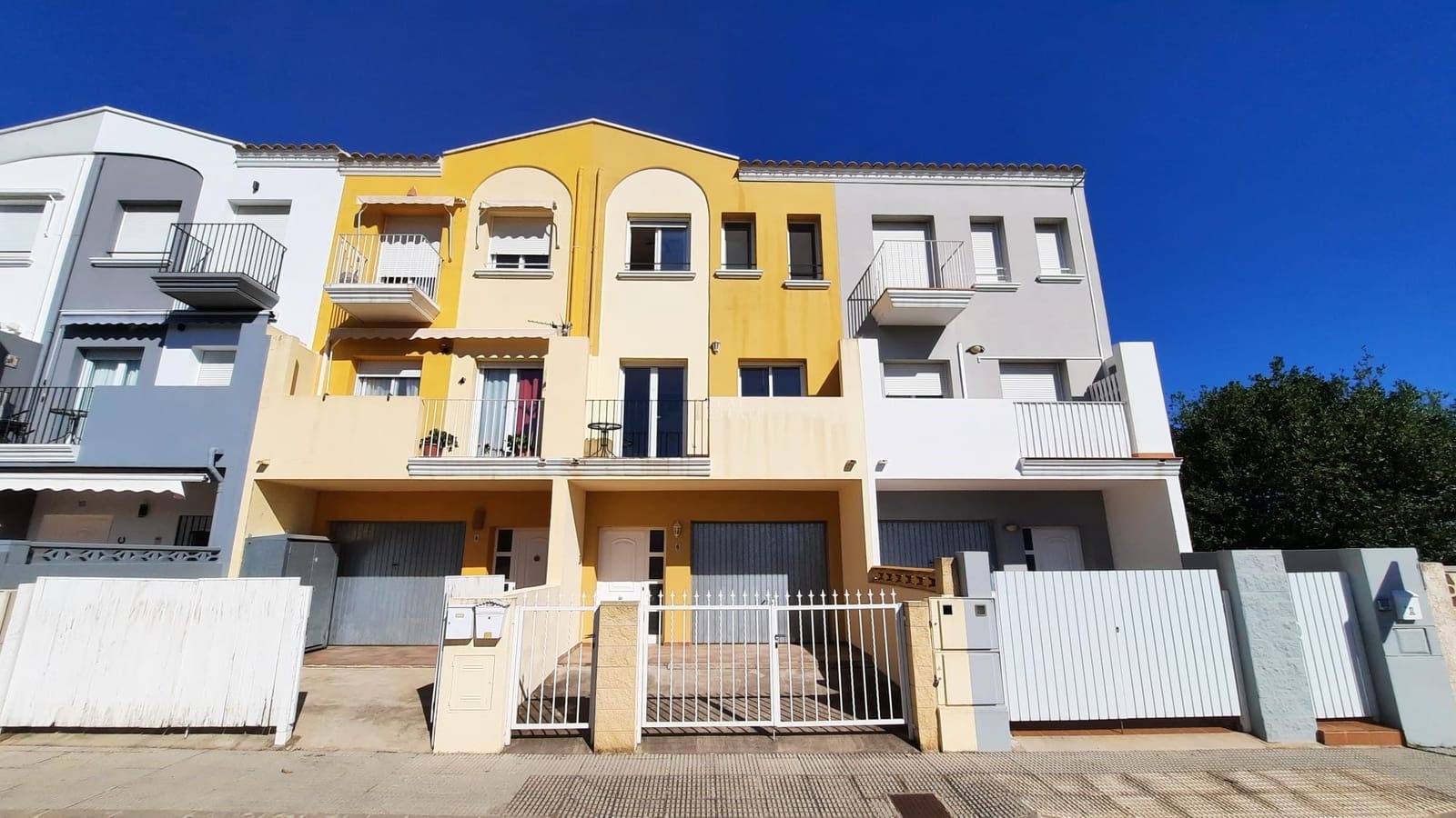 3 makuuhuone Omakotitalo myytävänä paikassa Beniarbeig mukana 
autotalli - 225 000 € (Ref: 9400014)