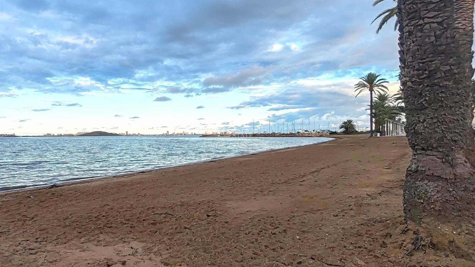 2 bedroom Apartment for sale in Islas Menores - € 97,900 (Ref: 9403113)