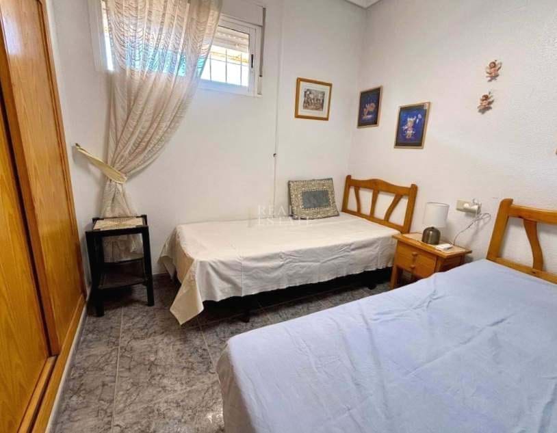 2 bedroom Apartment for sale in Elche / Elx with pool garage - € 189,900 (Ref: 9404469)