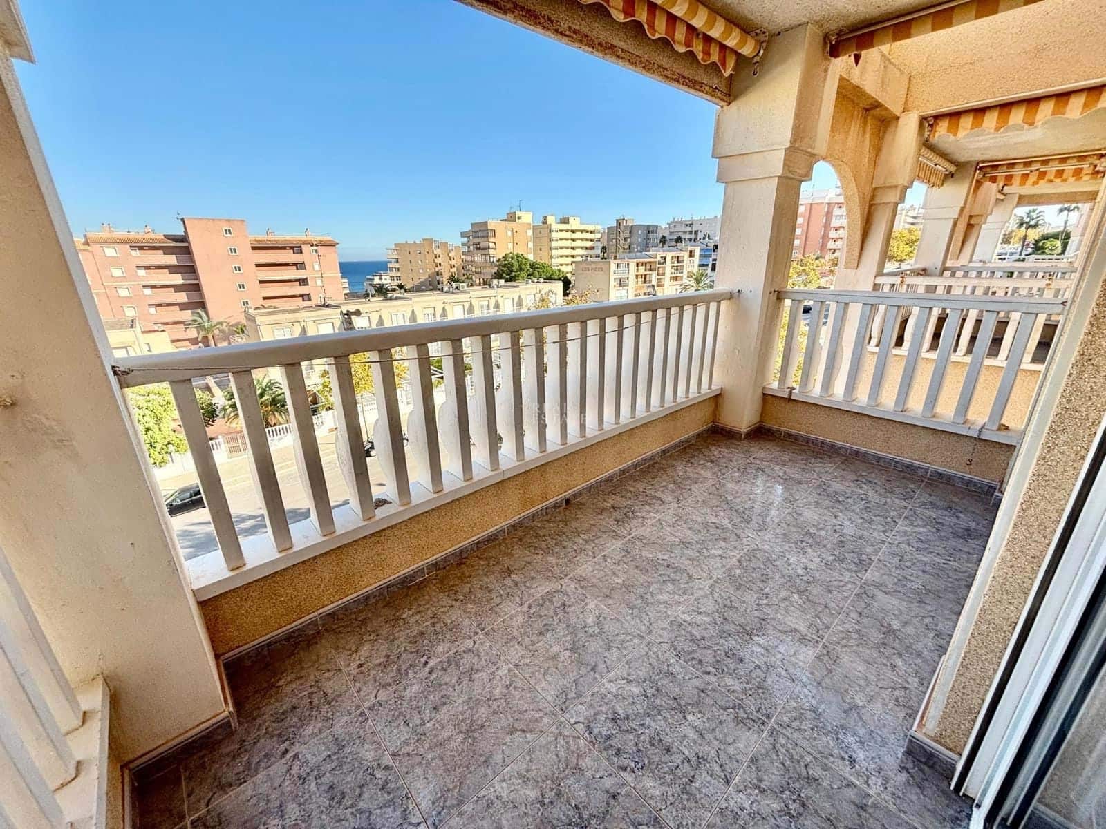 2 bedroom Apartment for sale in Elche / Elx with pool garage - € 189,900 (Ref: 9404469)