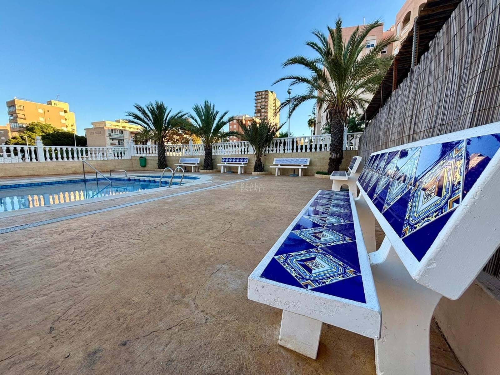 2 bedroom Apartment for sale in Elche / Elx with pool garage - € 189,900 (Ref: 9404469)