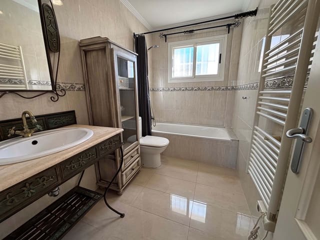 Chalet de 5 habitaciones en Alicante / Alacant ciudad en venta con piscina garaje - 740.000 € (Ref: 9404470)