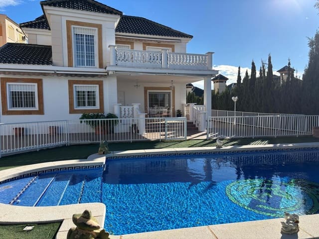 Chalet de 5 habitaciones en Alicante / Alacant ciudad en venta con piscina garaje - 740.000 € (Ref: 9404470)