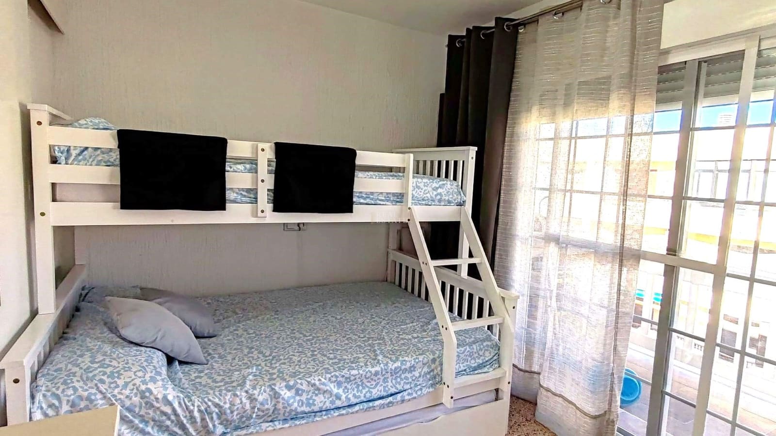 1 bedroom Apartment for sale in La Manga del Mar Menor with pool garage - € 123,900 (Ref: 9405809)