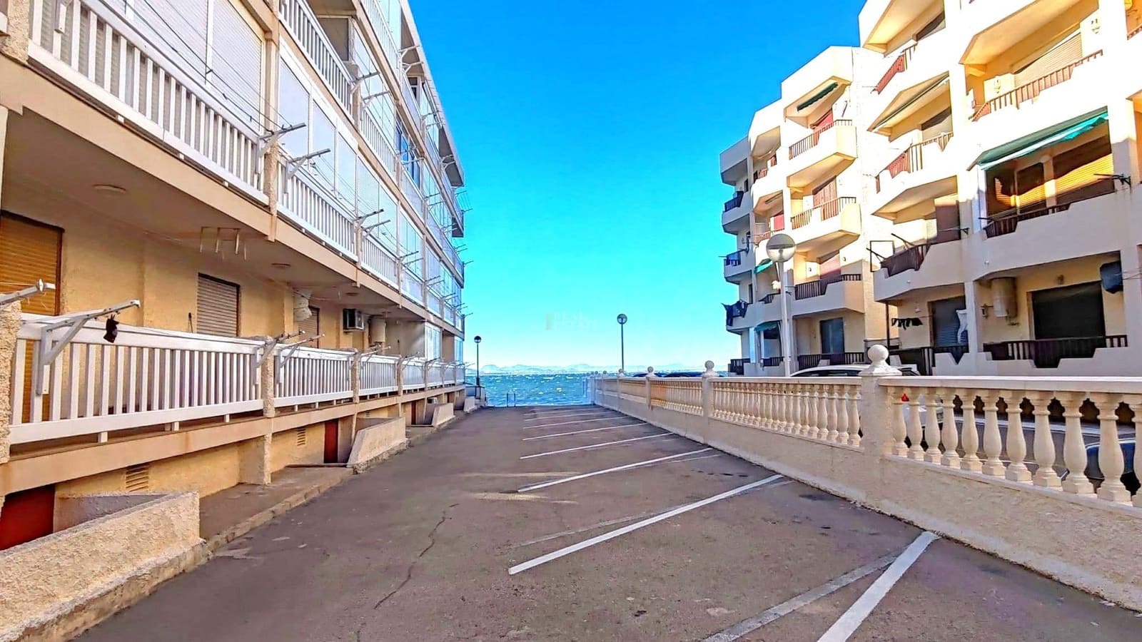 1 bedroom Apartment for sale in La Manga del Mar Menor with pool garage - € 123,900 (Ref: 9405809)