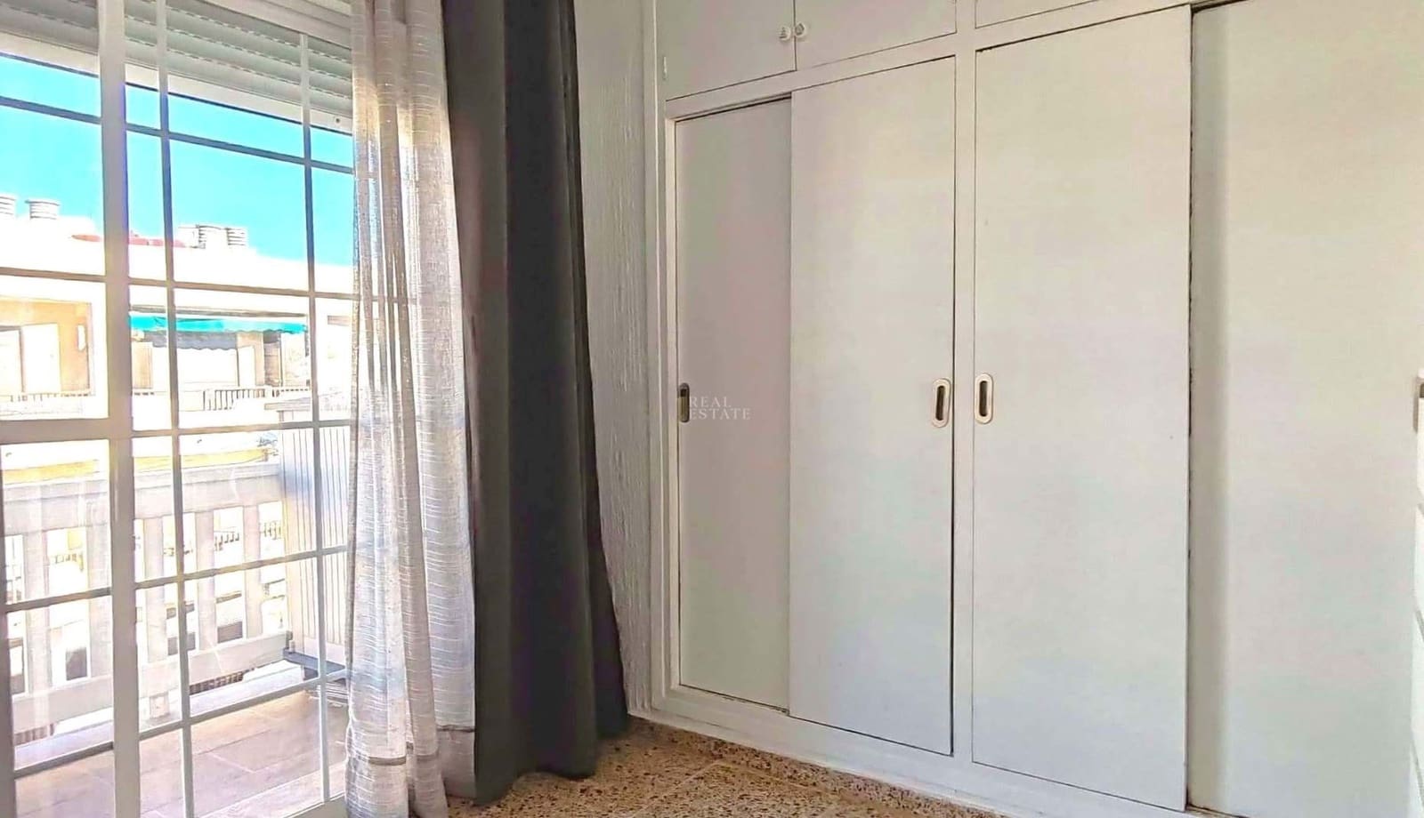 1 bedroom Apartment for sale in La Manga del Mar Menor with pool garage - € 123,900 (Ref: 9405809)