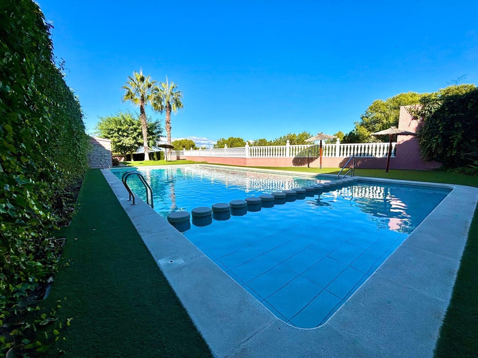 3 bedroom Bungalow for sale in Santa Pola with pool - € 235,000 (Ref: 9405810)