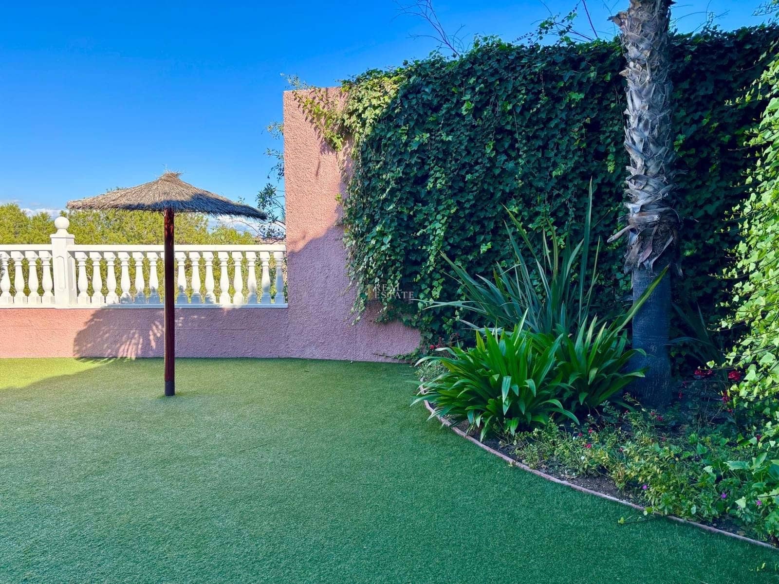 3 bedroom Bungalow for sale in Santa Pola with pool - € 235,000 (Ref: 9405810)