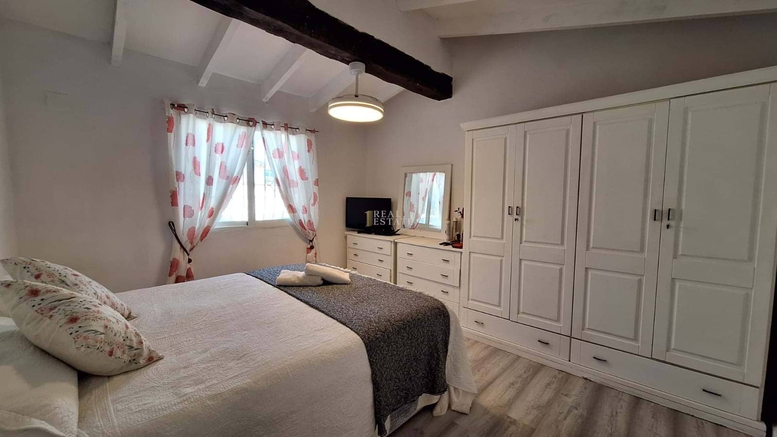 2 bedroom Villa for sale in Denia with garage - € 280,000 (Ref: 9405811)