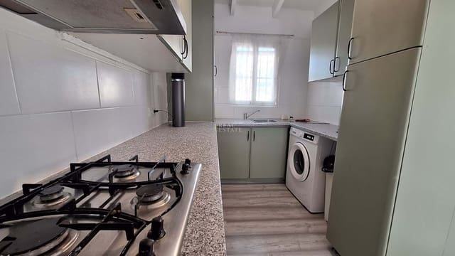 2 soveværelse Villa til salg i Dénia med garage - € 280.000 (Ref: 9405811)