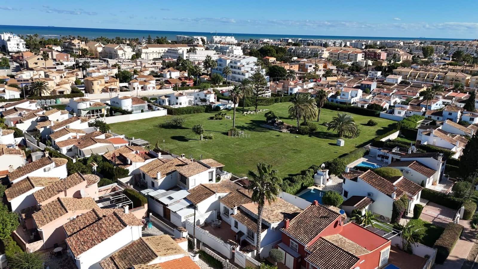 2 bedroom Villa for sale in Denia with garage - € 280,000 (Ref: 9405811)