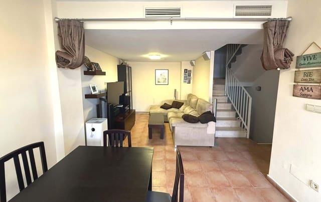 4 sovrum Semi-fristående Villa till salu i Molina de Segura med garage - 225 000 € (Ref: 9415071)