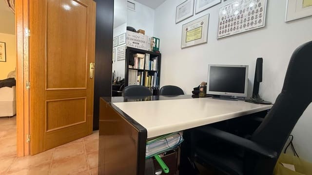 4 sovrum Semi-fristående Villa till salu i Molina de Segura med garage - 225 000 € (Ref: 9415071)