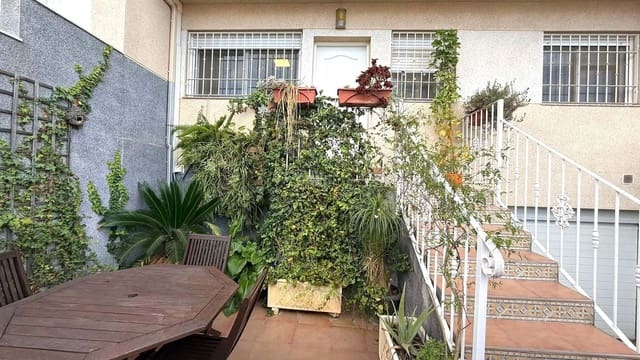 4 sovrum Semi-fristående Villa till salu i Molina de Segura med garage - 225 000 € (Ref: 9415071)