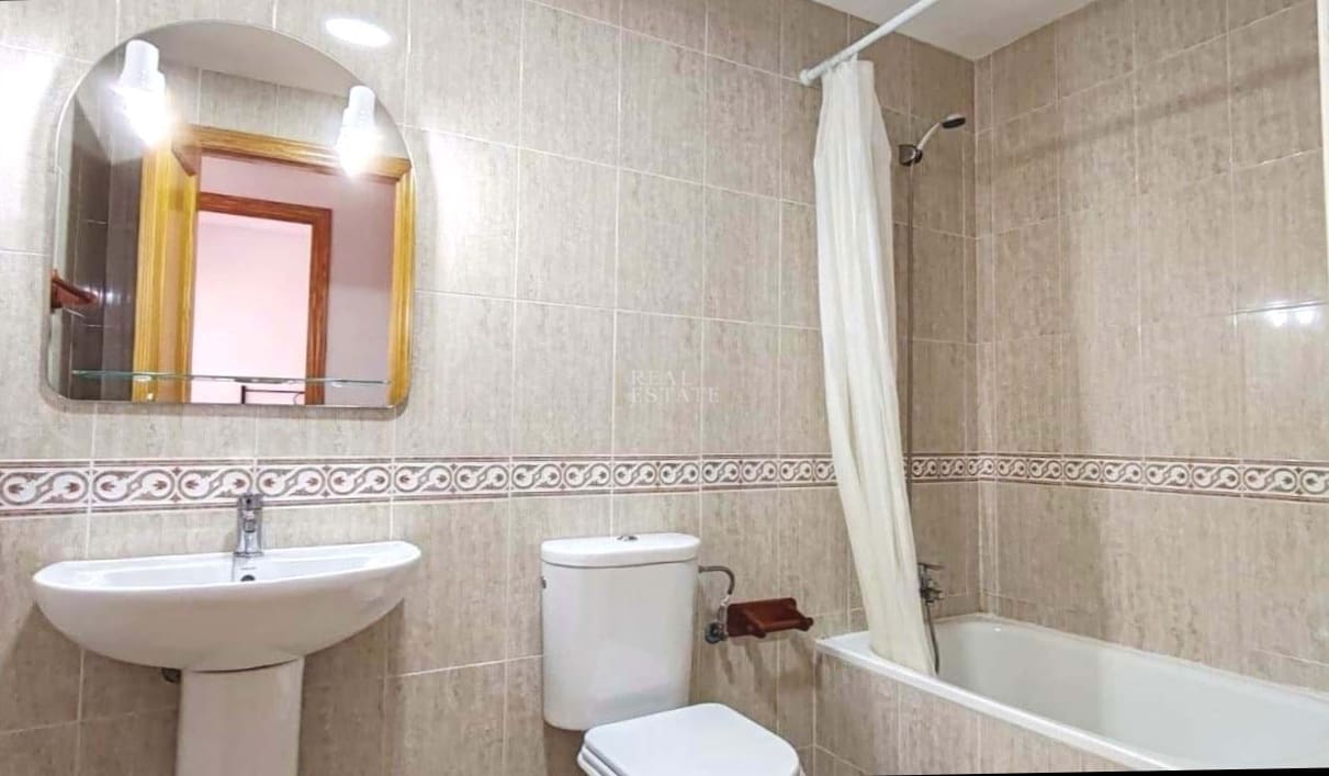 1 bedroom Apartment for sale in La Manga del Mar Menor with pool garage - € 110,000 (Ref: 9425835)