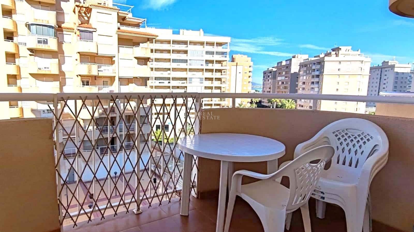 1 bedroom Apartment for sale in La Manga del Mar Menor with pool garage - € 110,000 (Ref: 9425835)