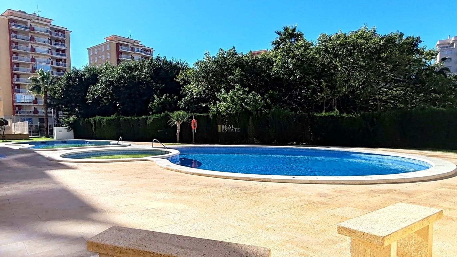 1 bedroom Apartment for sale in La Manga del Mar Menor with pool garage - € 110,000 (Ref: 9425835)
