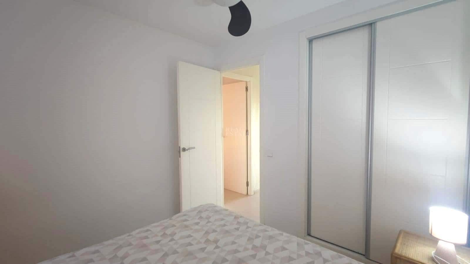 Apartamento de 2 habitaciones en La Manga del Mar Menor en venta con garaje - 212.900 € (Ref: 9426275)