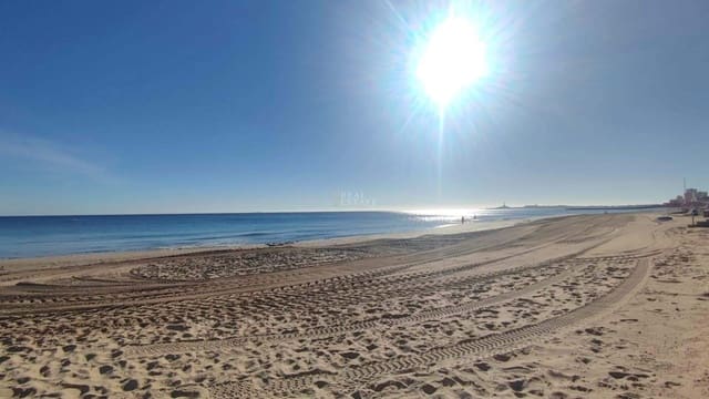 Apartamento de 2 habitaciones en La Manga del Mar Menor en venta con garaje - 212.900 € (Ref: 9426275)