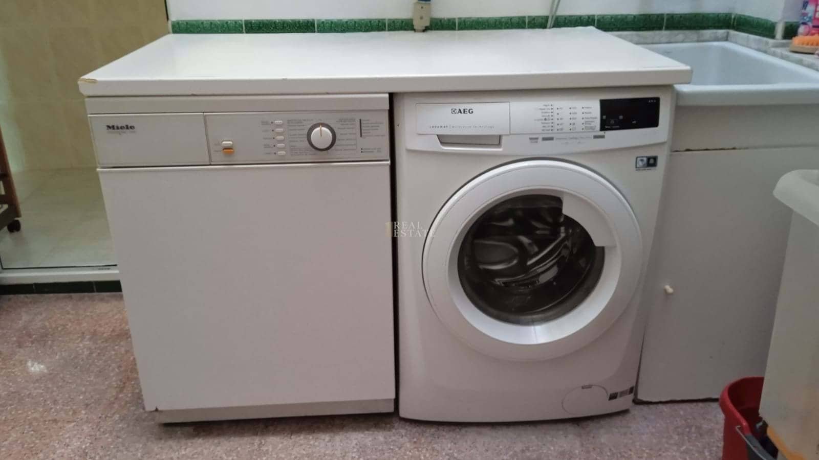 2 bedroom Apartment for sale in Elche / Elx with garage - € 269,000 (Ref: 9426542)