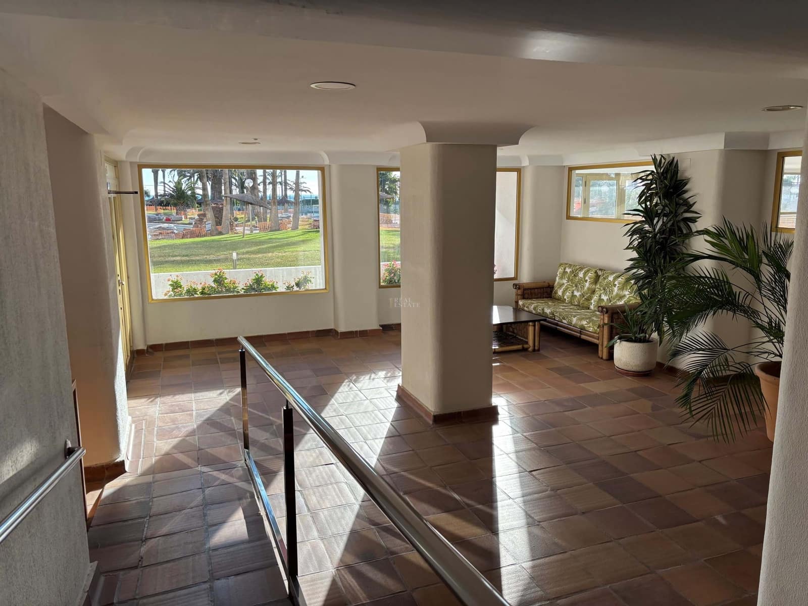 3 sypialnia Apartament na sprzedaż w El Campello z basenem garażem - 785 000 € (Ref: 9427881)