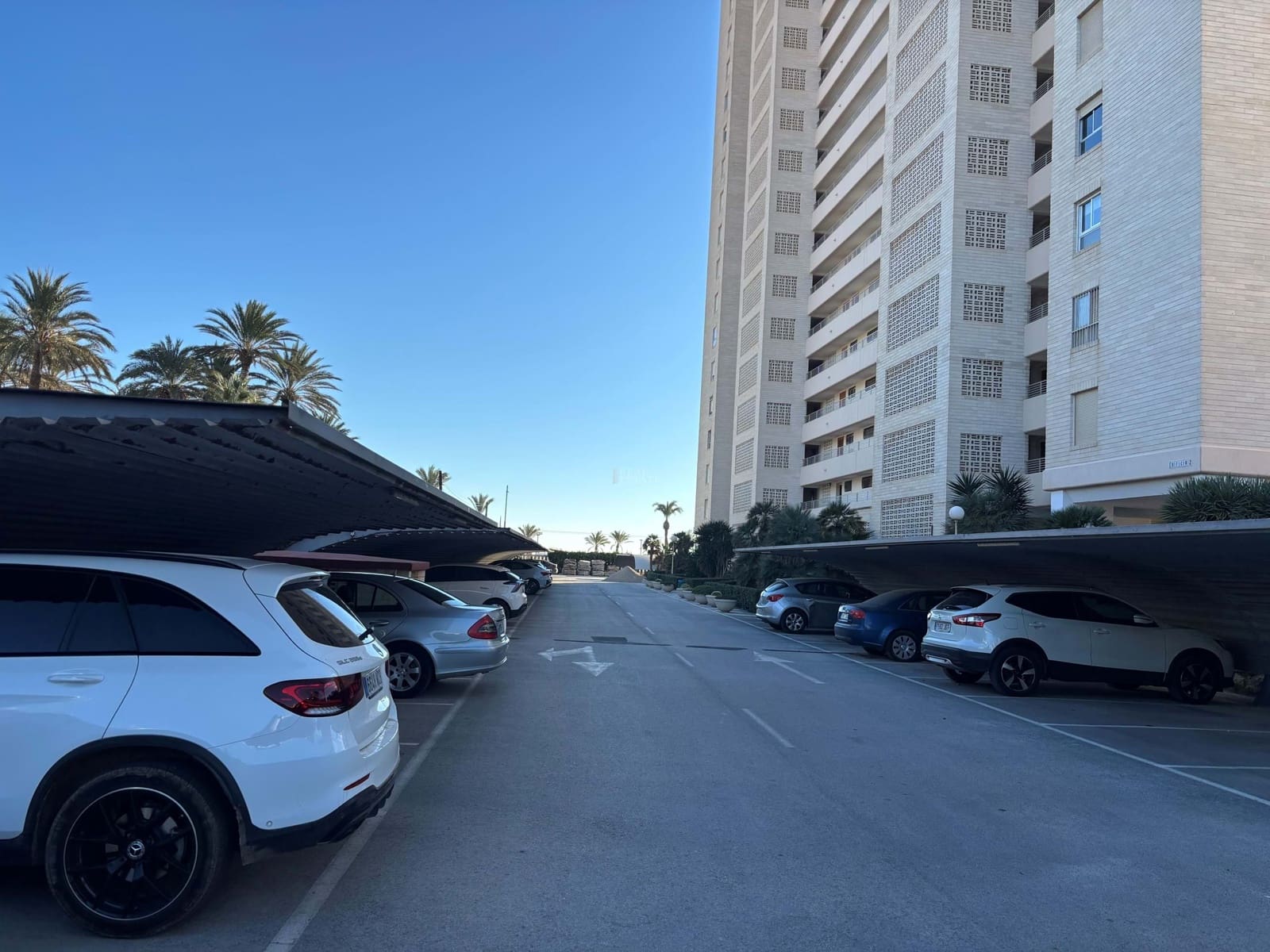 3 sypialnia Apartament na sprzedaż w El Campello z basenem garażem - 785 000 € (Ref: 9427881)