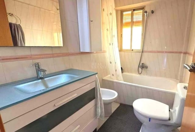 2 bedroom Apartment for sale in Alicante / Alacant city - € 152,900 (Ref: 9428215)