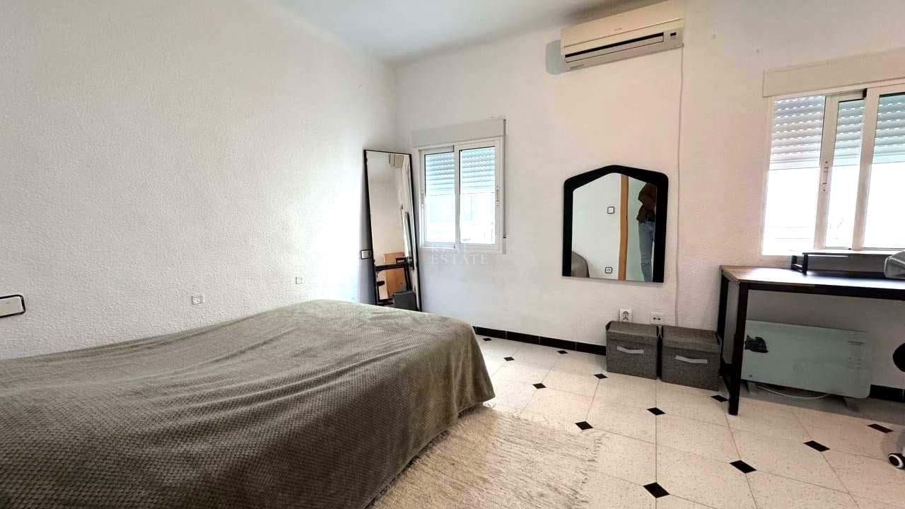 2 bedroom Apartment for sale in Alicante / Alacant city - € 152,900 (Ref: 9428215)