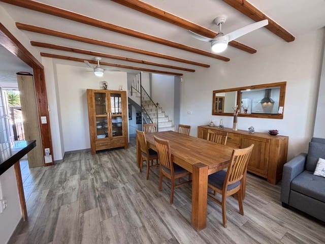 3 bedroom Townhouse for sale in Elche / Elx with pool garage - € 340,000 (Ref: 9428216)