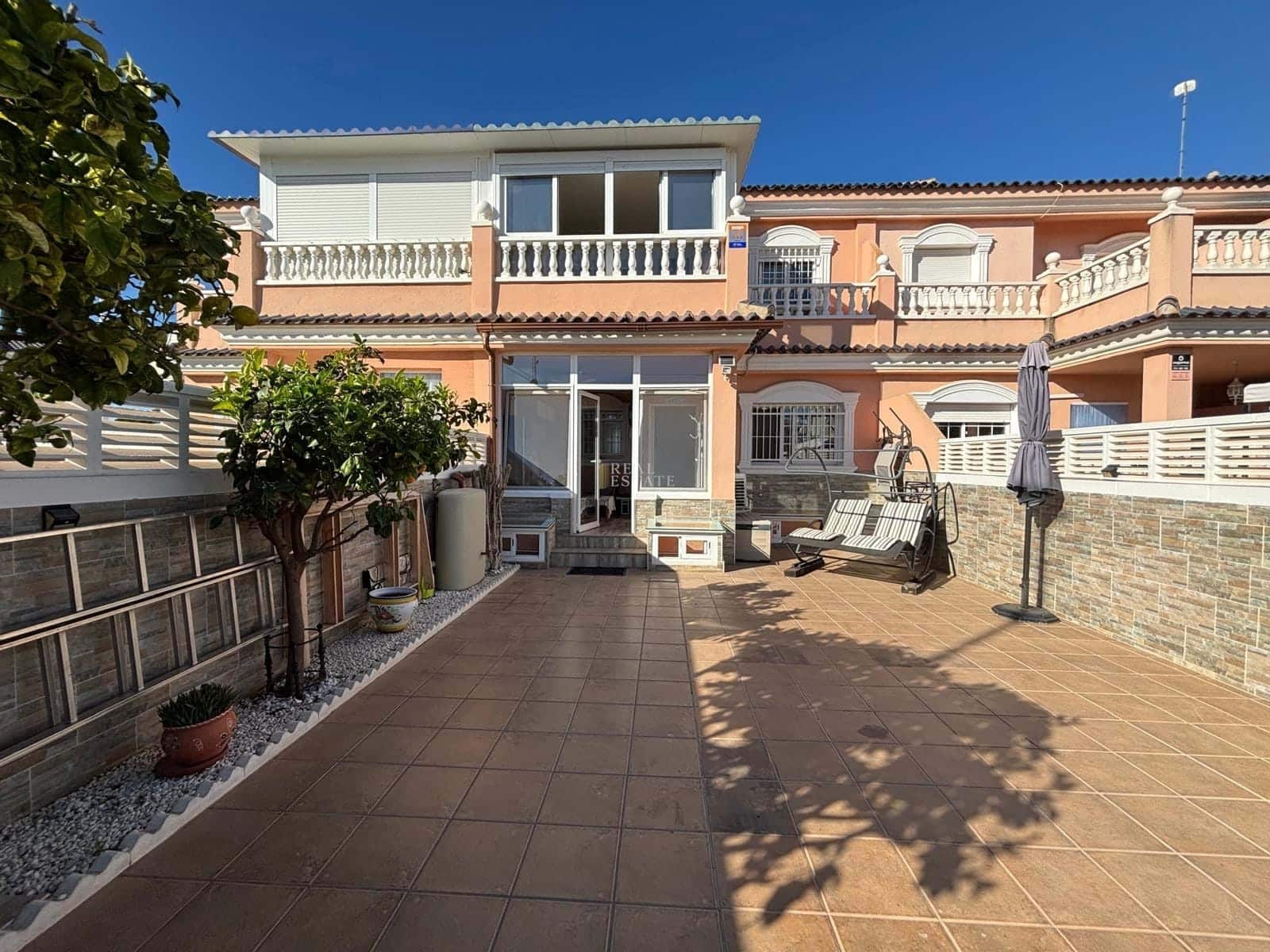 3 bedroom Townhouse for sale in Elche / Elx with pool garage - € 340,000 (Ref: 9428216)