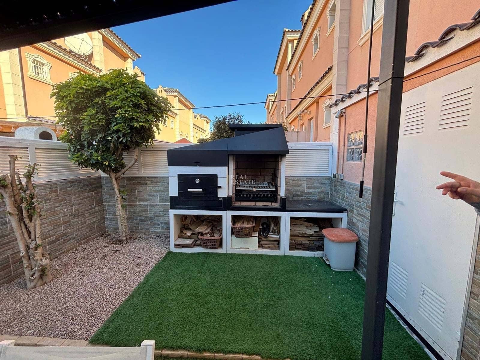 3 bedroom Townhouse for sale in Elche / Elx with pool garage - € 340,000 (Ref: 9428216)