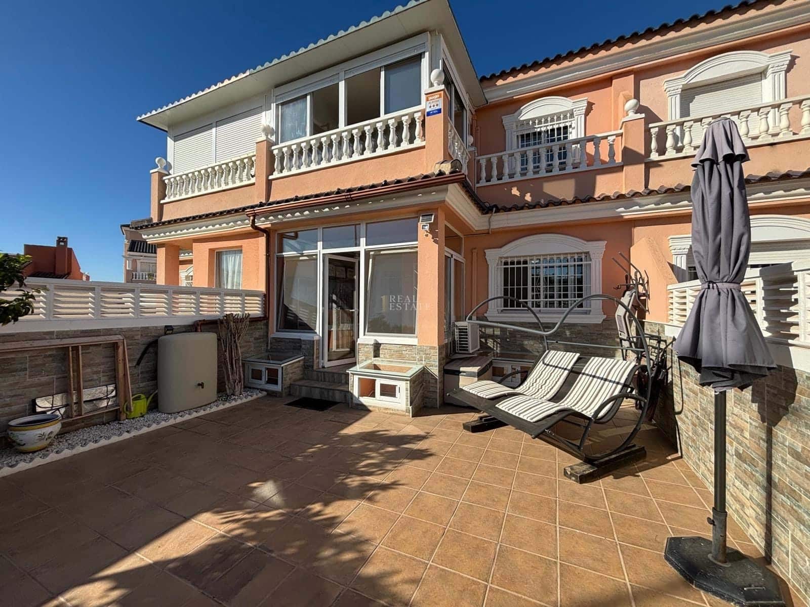 3 bedroom Townhouse for sale in Elche / Elx with pool garage - € 340,000 (Ref: 9428216)